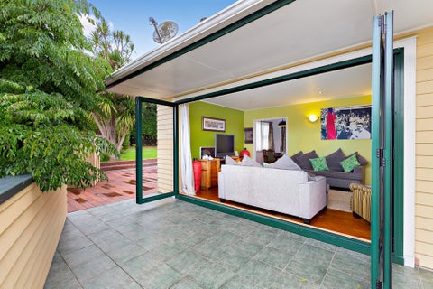 39 Glen Marine Parade, Glendene, Auckland