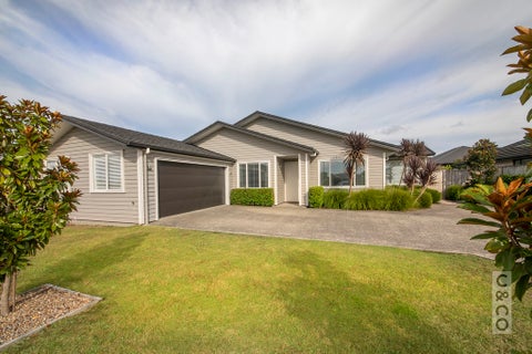 12 Pohutukawa Parade, Riverhead, Riverhead