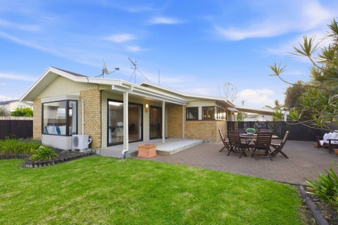 42 Lloyd Street, Parkvale, Tauranga