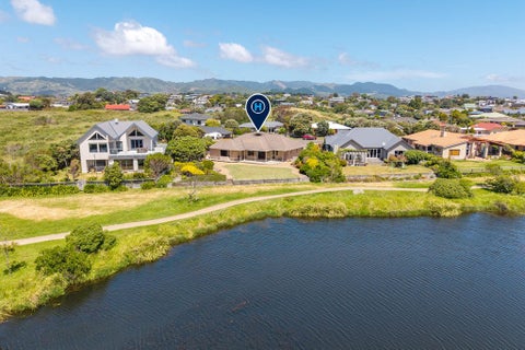 11 Marewa Place, Waikanae Beach, Waikanae