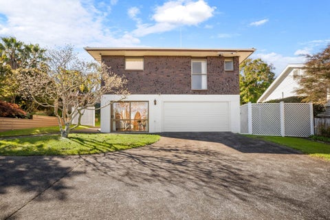 1/521 Beach Road, Murrays Bay, Auckland