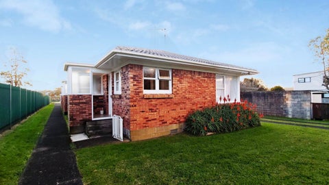 1/204 Birkdale Road, Birkdale, Auckland