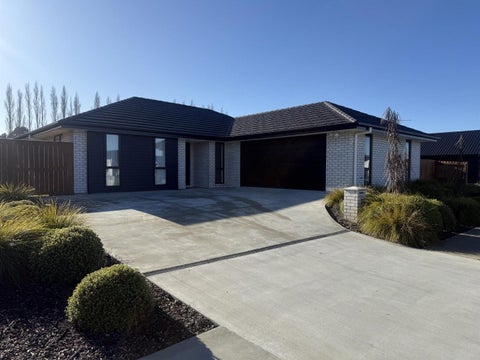 9 McQuillan Avenue, Woodend, Woodend