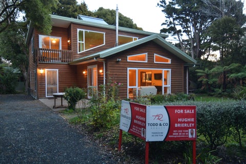 33 Rakiura Parade, Otatara