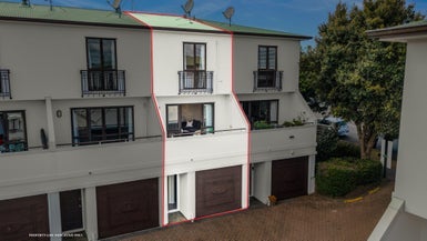 2/25 Rossmay Terrace, Kingsland, Auckland
