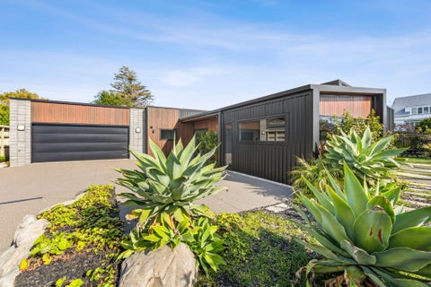 6 Piper Way, Glen Avon, New Plymouth