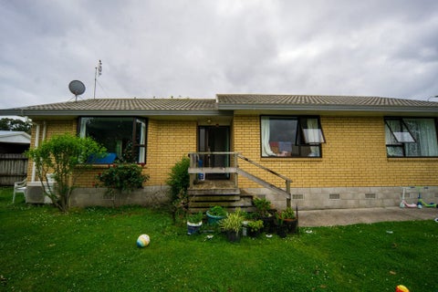 98 Dixon Road, Glenview, Hamilton