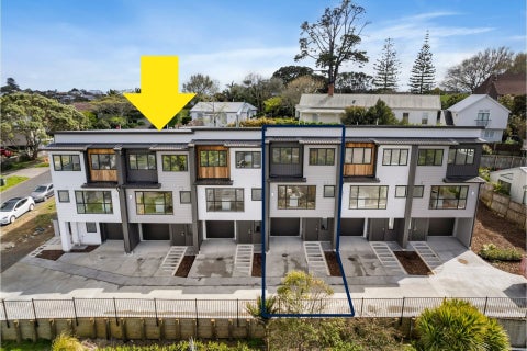 8B Howe Street, Howick, Auckland