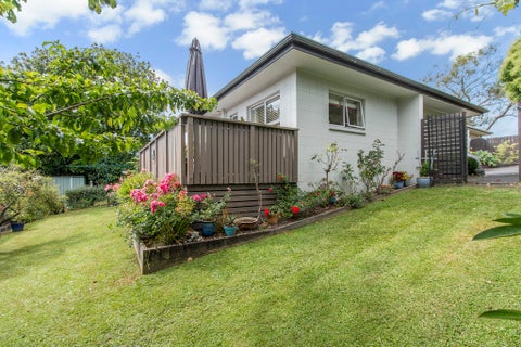 2/34 Butterworth Drive, Glendene, Auckland