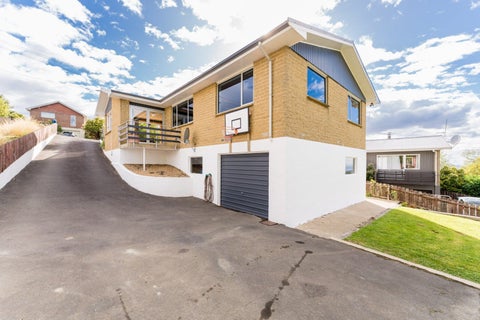 32 Salmond Street, Halfway Bush, Dunedin