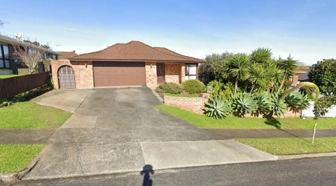 94 Dalwhinnie Parade, Highland Park, Auckland
