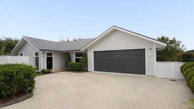16 Okataina Street, Pyes Pa, Tauranga