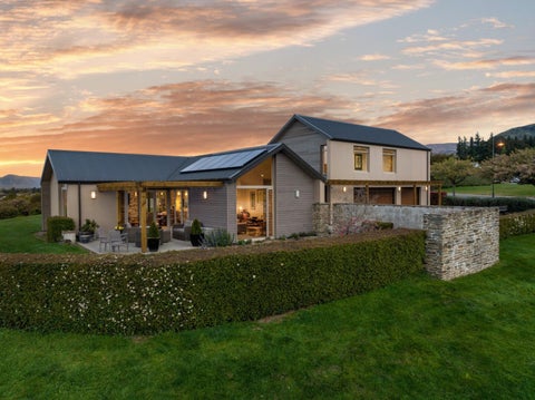 1 Elderberry Crescent, Wanaka