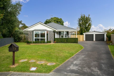 13 Hilliard Place, Leamington, Cambridge