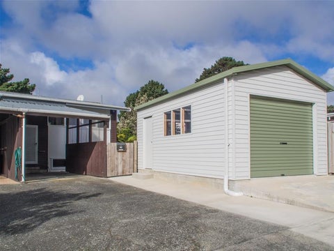 17B Caesars Place, Churton Park, Wellington