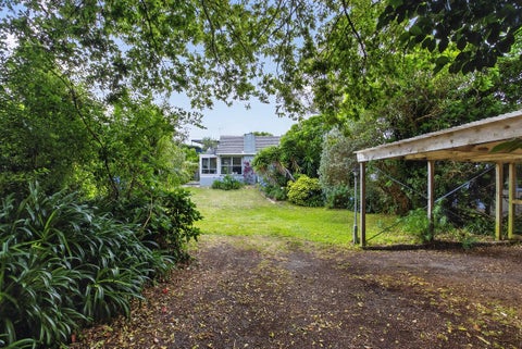 100 Alexander Road, Raumati Beach, Paraparaumu