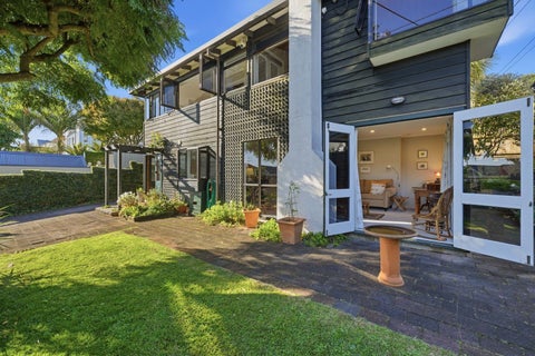 2/32 Albert Road, Devonport, Auckland