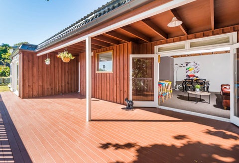 4 Hollyhock Place, Browns Bay, Auckland