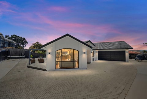 16 Norm Pellow Drive, Manurewa, Auckland