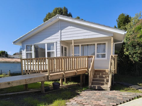 5 Barnfield Place, Glendene, Auckland