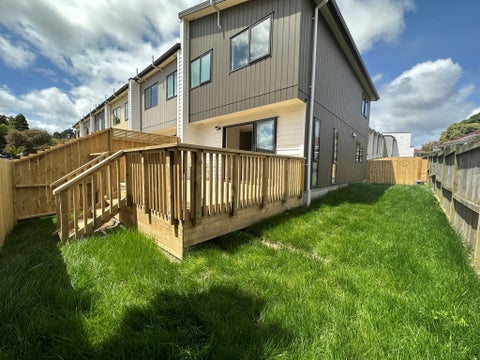 9/25 Vodanovich Road, Te Atatu South, Auckland