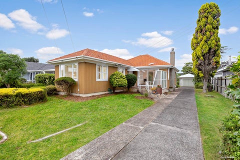 14 Taikata Road, Te Atatu Peninsula, Auckland