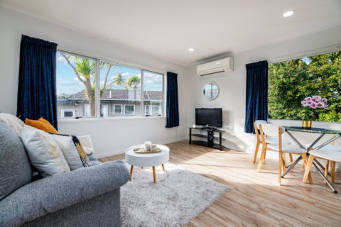 2/50 Makora RD, Massey, Auckland