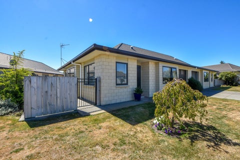 14 Ashmore Park Road, Carterton, Carterton