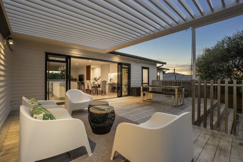 2/49 Roseberry Avenue, Birkenhead, Auckland