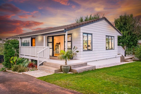 172 Luckens Road, West Harbour, Auckland
