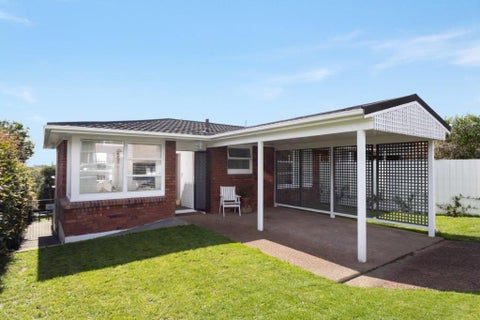 1/6 Liston Street, Northcote, Auckland