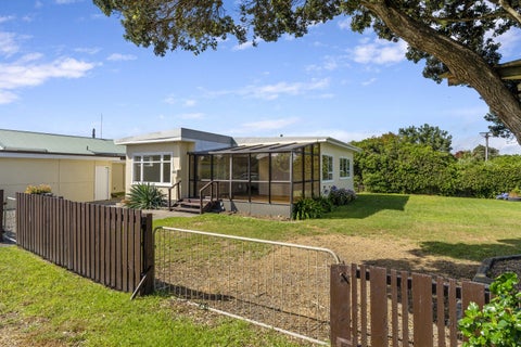 1 Toi Street, Otaki Beach, Otaki