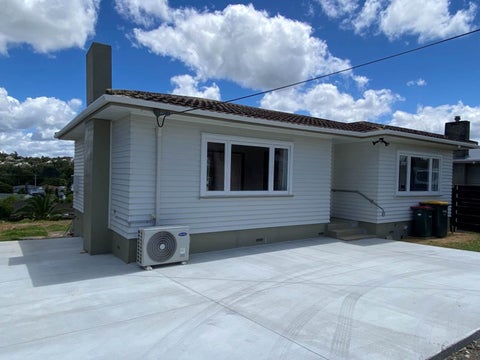 14 Sunnyfield Crescent, Glenfield, Auckland