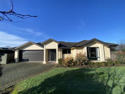 216 Southfield Drive, Lincoln, Lincoln