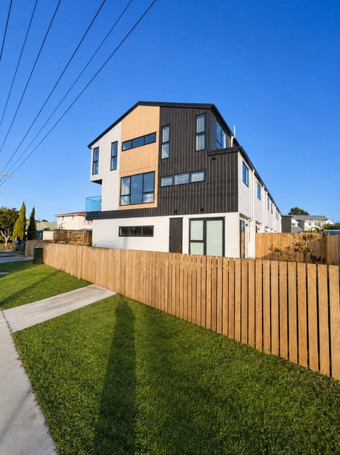 1/36 Longburn Road, Henderson, Auckland