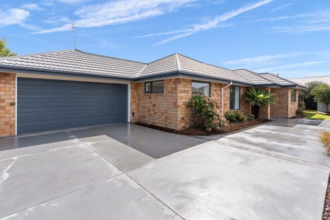 18 Mollymawk Place, Woolston, Christchurch