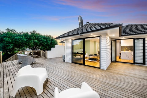 2/44 Clonbern Road, Remuera, Auckland