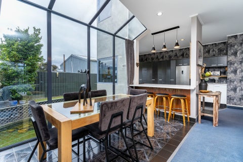 4 Hamilton Court, Milton