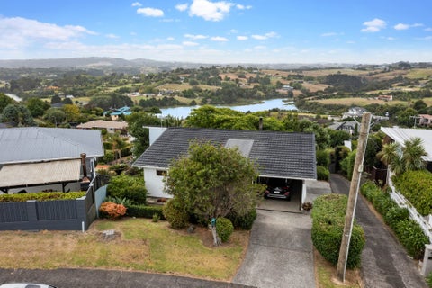 135 Sandspit Road, Shelly Park, Auckland