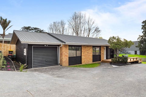 2/238 Sunset Road, Windsor Park, Auckland