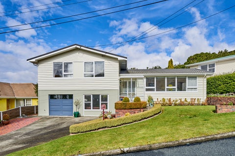 77 Larsen Crescent, Tawa, Wellington
