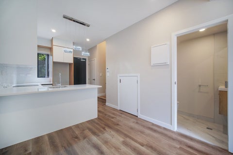 8/14A Diana Drive, Glenfield, Auckland
