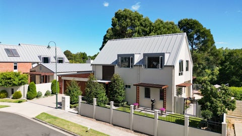 16 Le Quesnoy Place, Cambridge, Cambridge