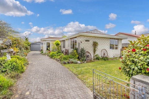 6 Sequoia Place, Parklands, Christchurch