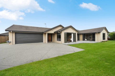 15 Winslow Court, Huntington, Hamilton