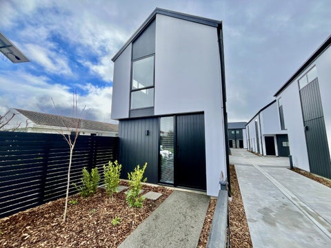 1/49 Laurence Street, Waltham, Christchurch