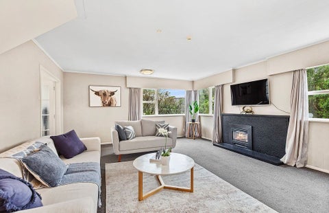 4 Lyndfield Lane, Newlands, Wellington
