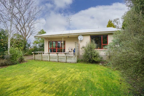 100 Watt Road, Otatara