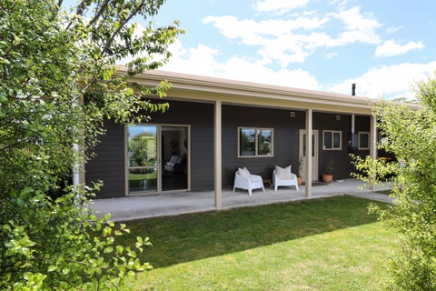 26 Charles Street, Carterton