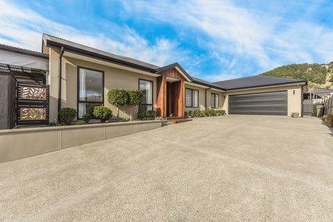 59 Fairose Drive, Richmond
